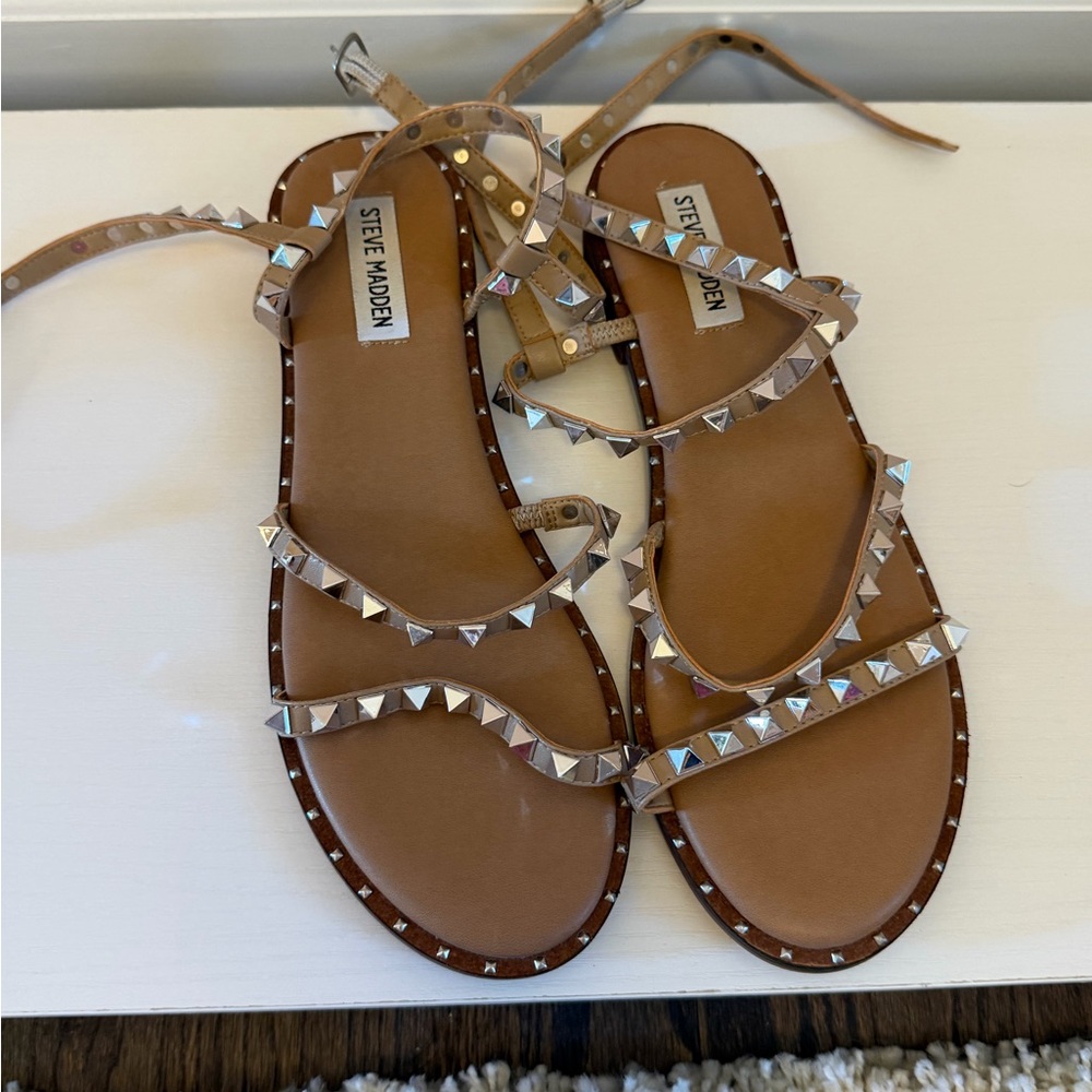 Like New Steve Madden Brown Studded Sandals
